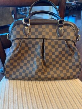 Authentic Louis Vuitton Damier Ebine Trevi Big Handbag